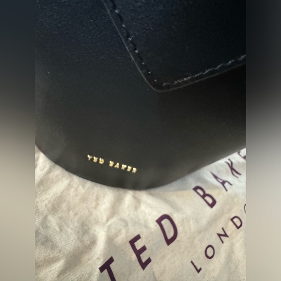 Ted Baker Bucket Bag - Picture 8 of 11